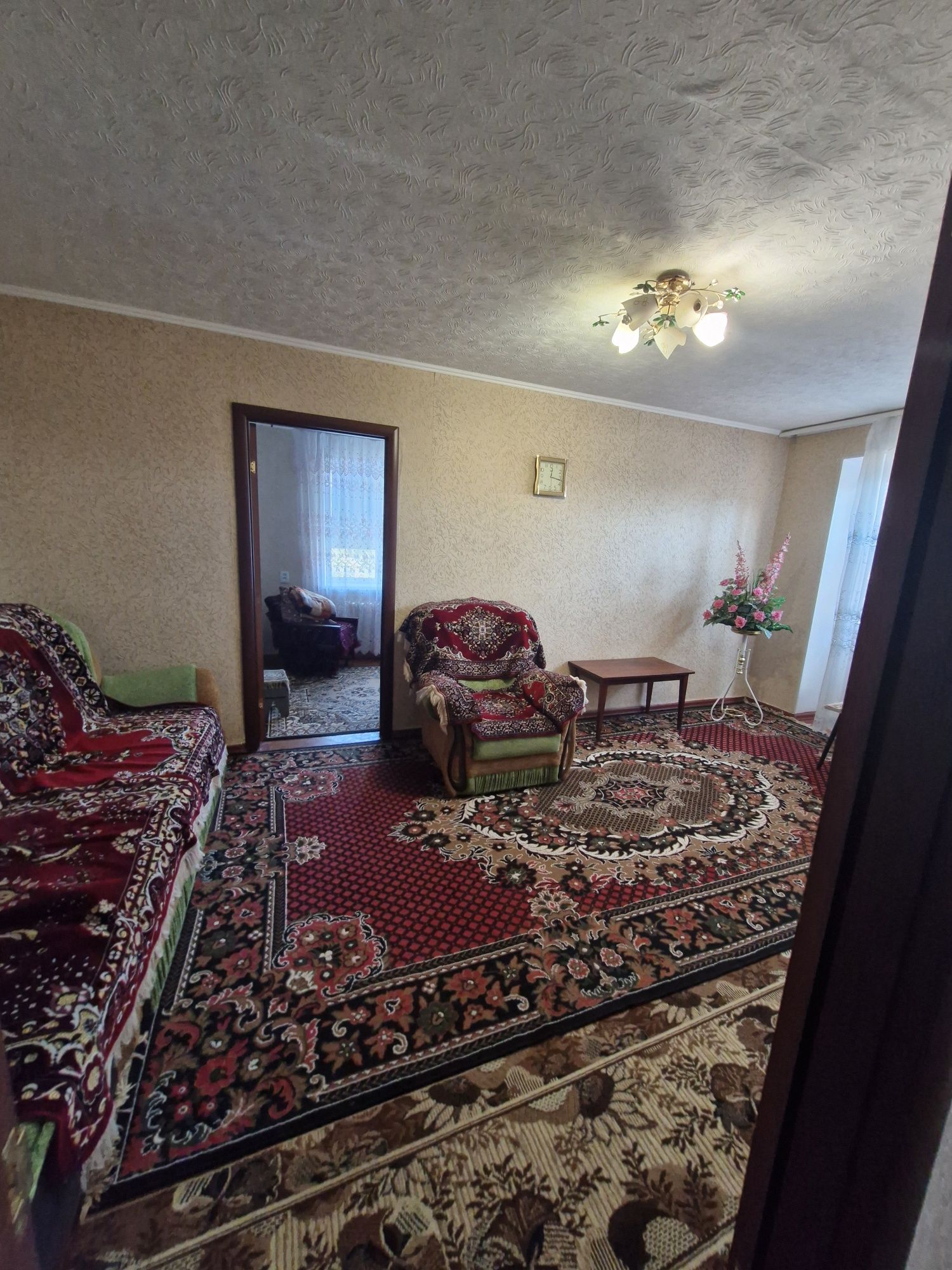 Сдаётся 2к квартира в центре.