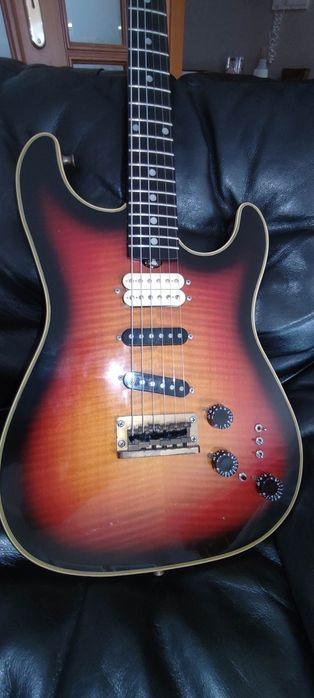 Guitarra CAMAC Space Tiger – Raridade Japonesa