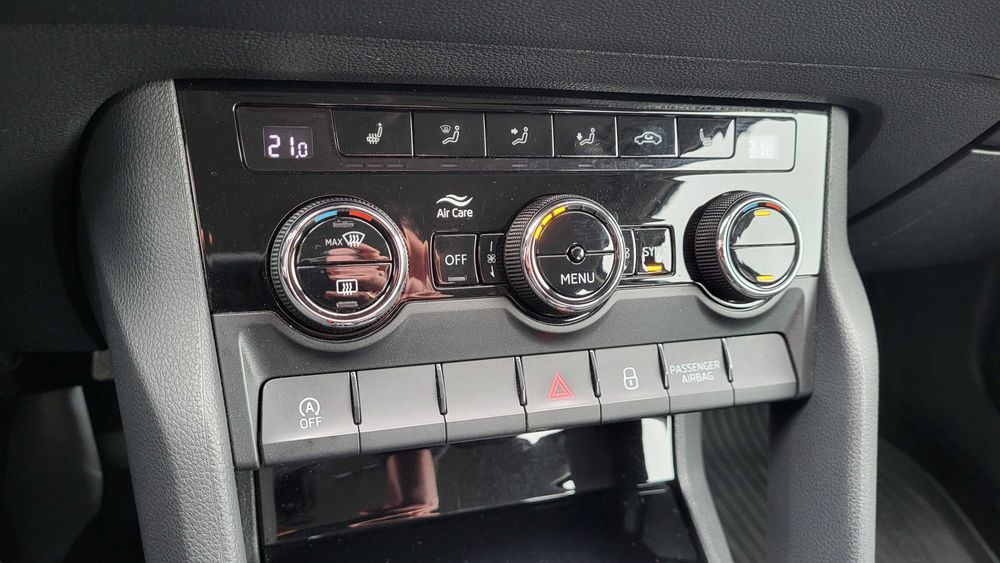 Авто Skoda Karoq 2020 1.4tsi Style