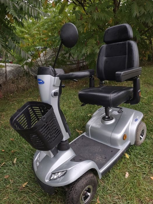 Wózek Inwalidzki  Elektryczny Invacare Leo  Akumulatory Nowe