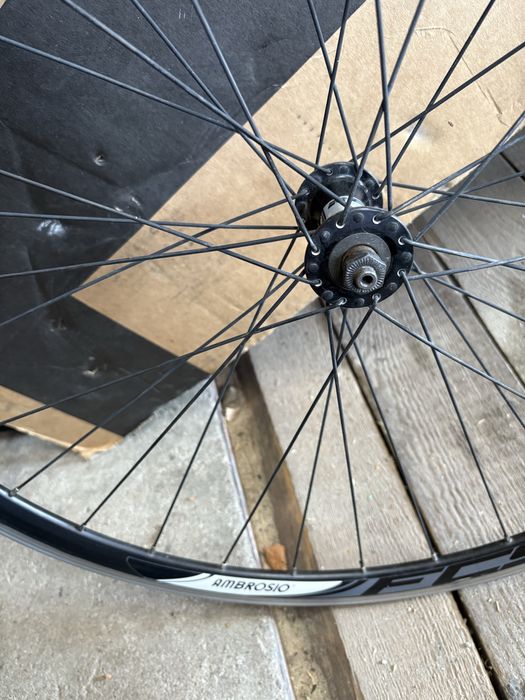 Koło przód 28 Ambrosio Italy szosa Reflex