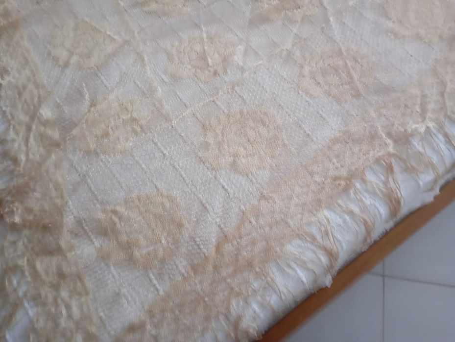 Écharpe elegante em forma de triângulo