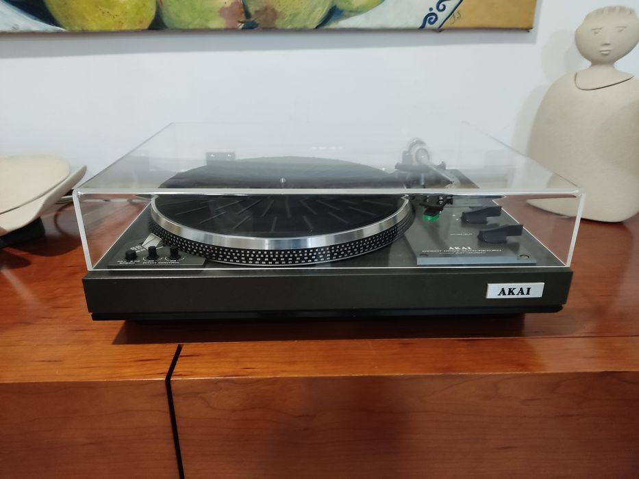 AKAI AP 206C Gira Discos Excelente