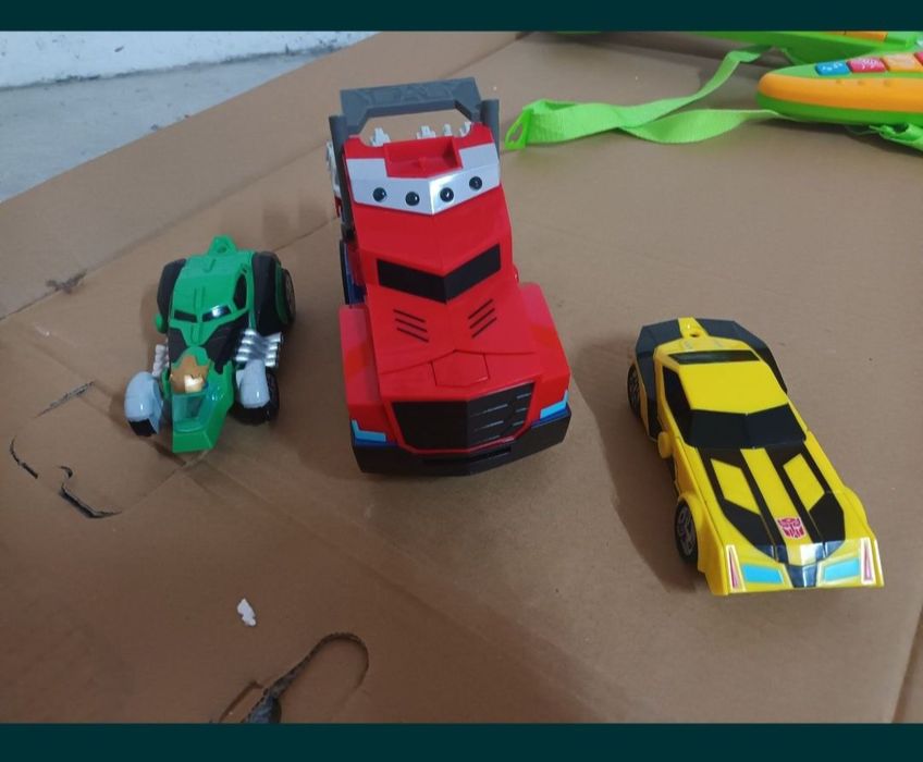 Brinquedos em ótimo estado