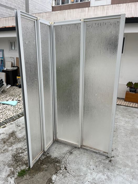 Resguardo de poliban/base de duche