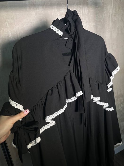 Чорна сукня з Інсти