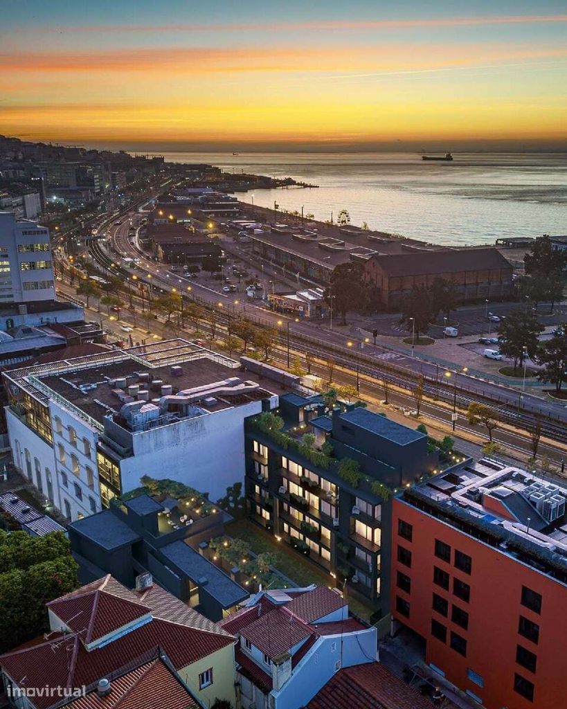 Apartamento T2 com varanda , rooftop e estacionamento no Empreendiment