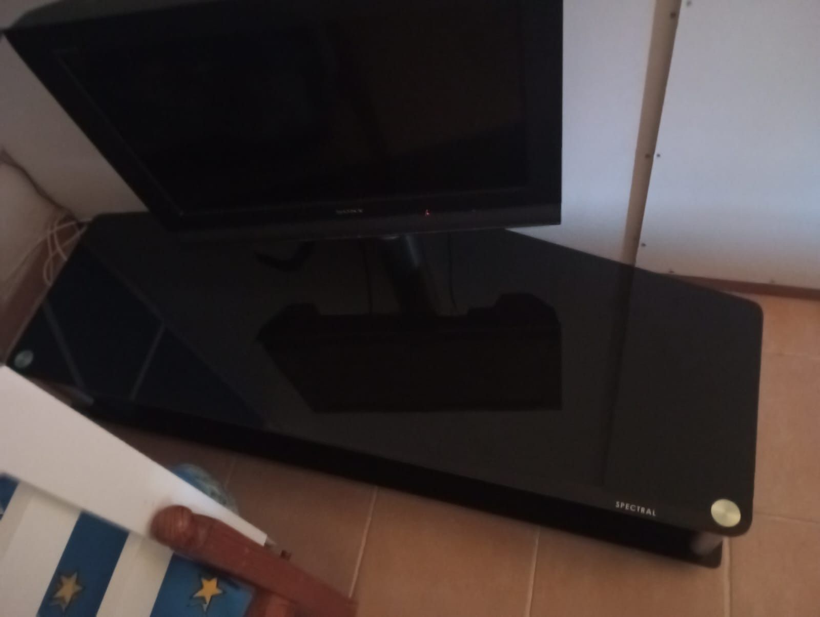 Móvel de televisão em vidro