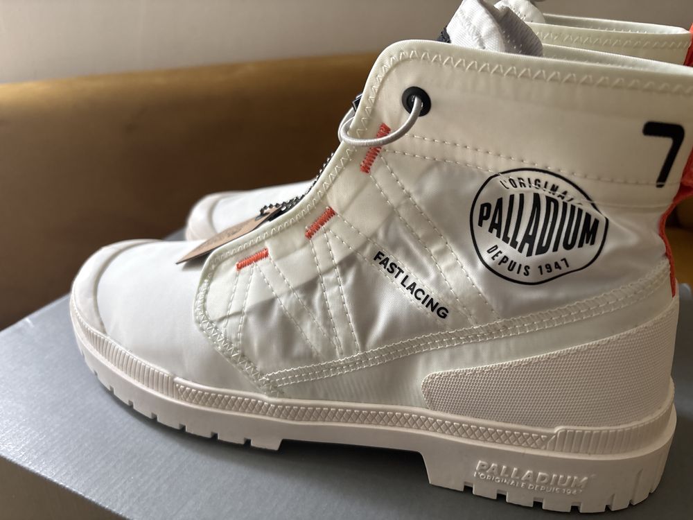 Nowe piekne buty Palladium pampa travel  rozmiar 42 idealne na lato