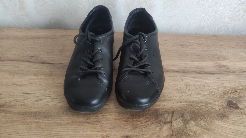 Туфлі черевики Ecco 38 туфли мокасини слипони