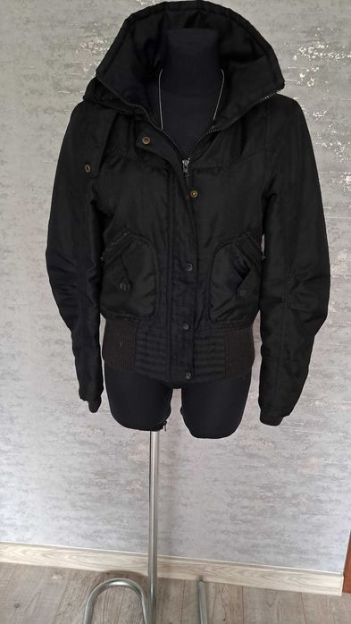 Czarna kurtka przejściowa M Vero Moda