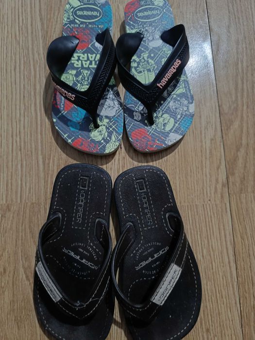 Vendo chinelos para criança