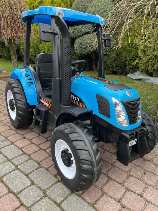 Traktor na akumulator NEW Holland A011 24V 2x200W KABINA PILOT SKÓRA