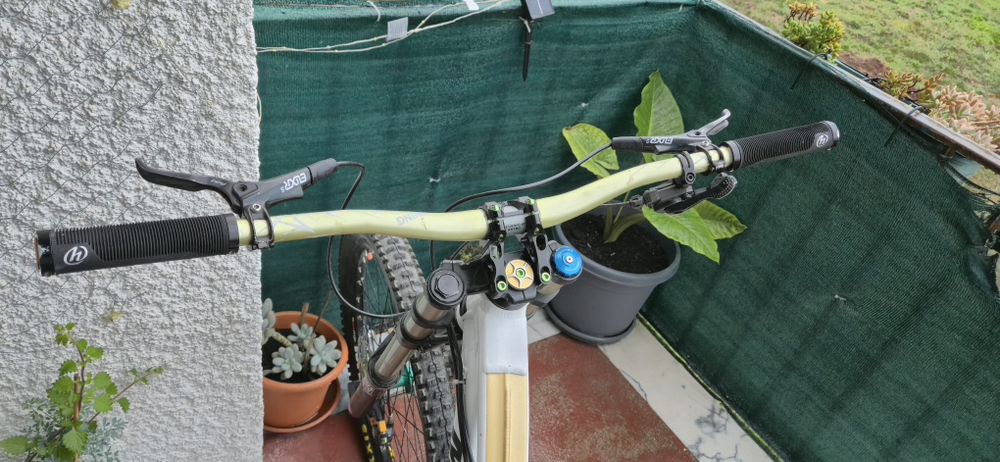 Bicicleta Mondraker