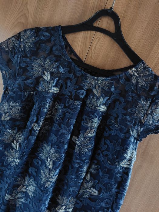 Granatowa / ciemno niebieska sukienka z pięknym haftem i srebrną nitką