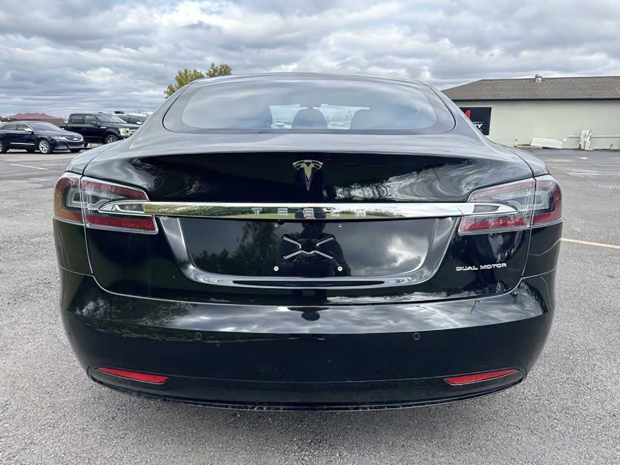 Tesla Model S  2019