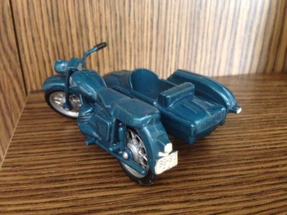 Иж-Юпитер 2-К масштабная модель мотоцикла 1:30