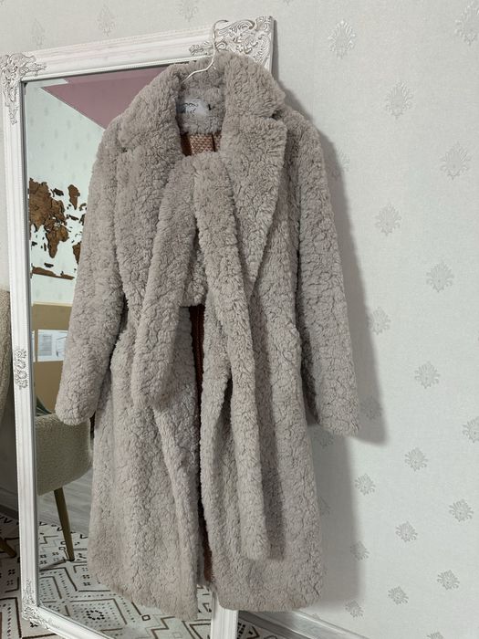 Шуба гарного сірого кольору