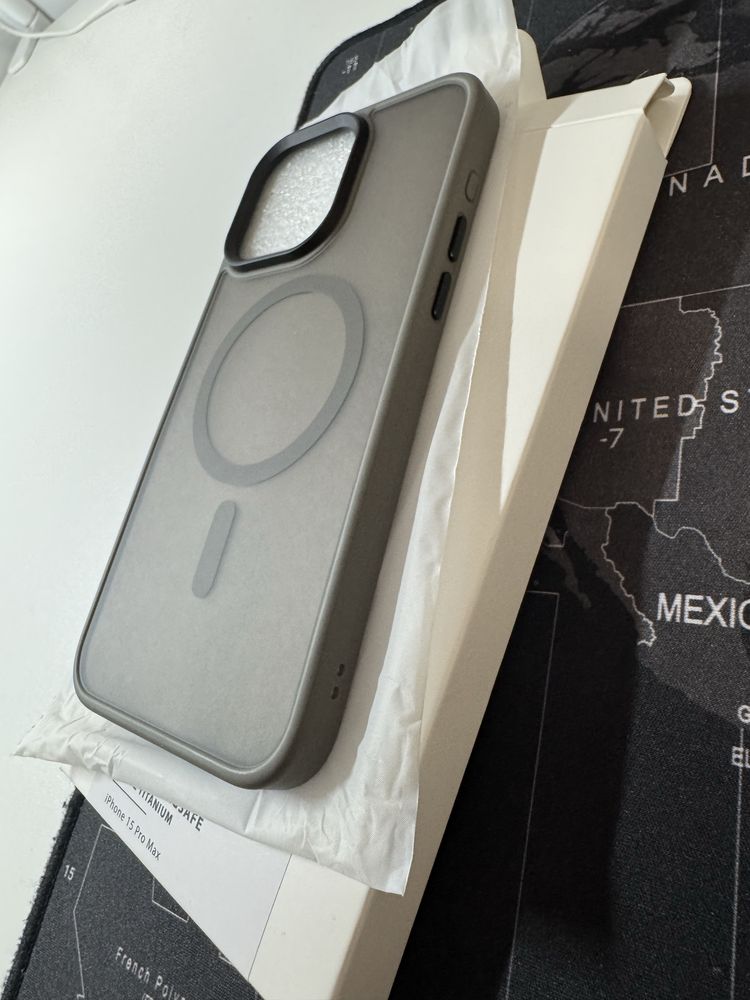 iPhone 15 Pro Max MagSafe etui naturalny tytan plecki matowe NOWE