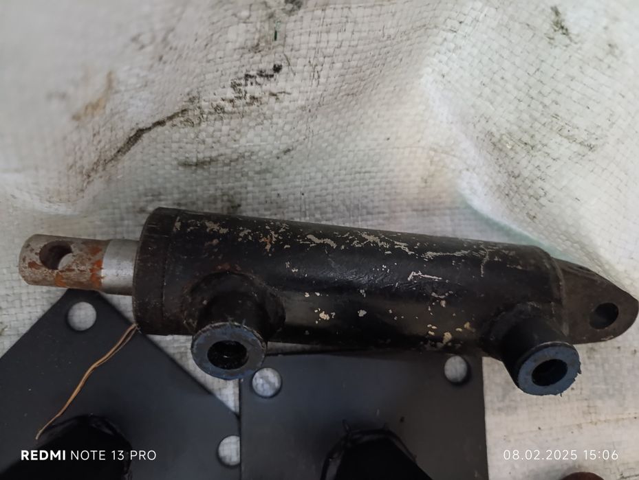 Гідроциліндри 2 х типів, складські, до тракторів, мотоблоків