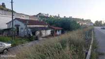 Moradia M4 em zona de Coselhas