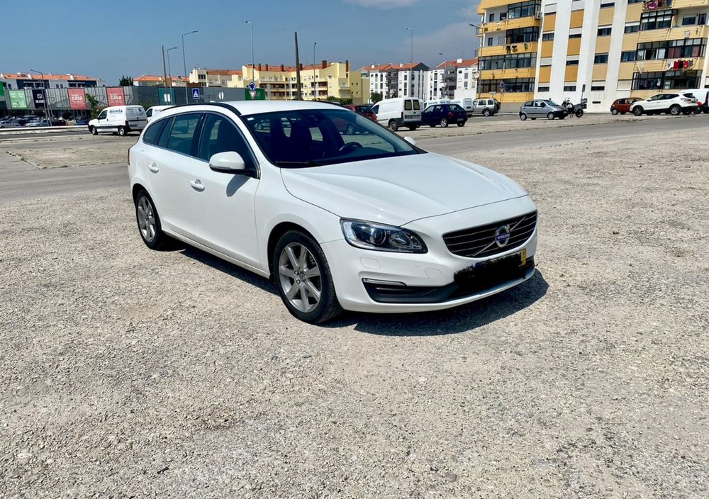 Volvo V60 2.0 D2 Momentum automatica