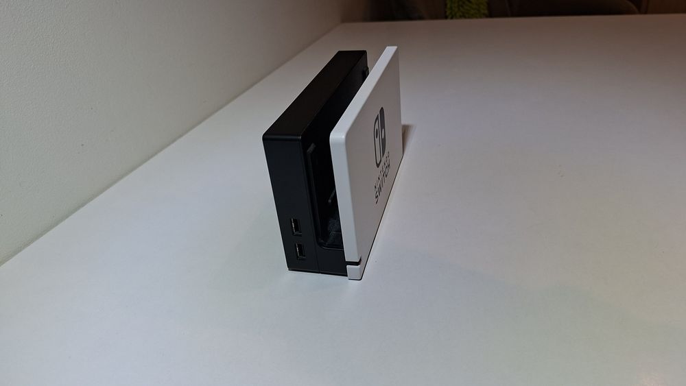 Etui nakładka na dock Nintendo Switch oled