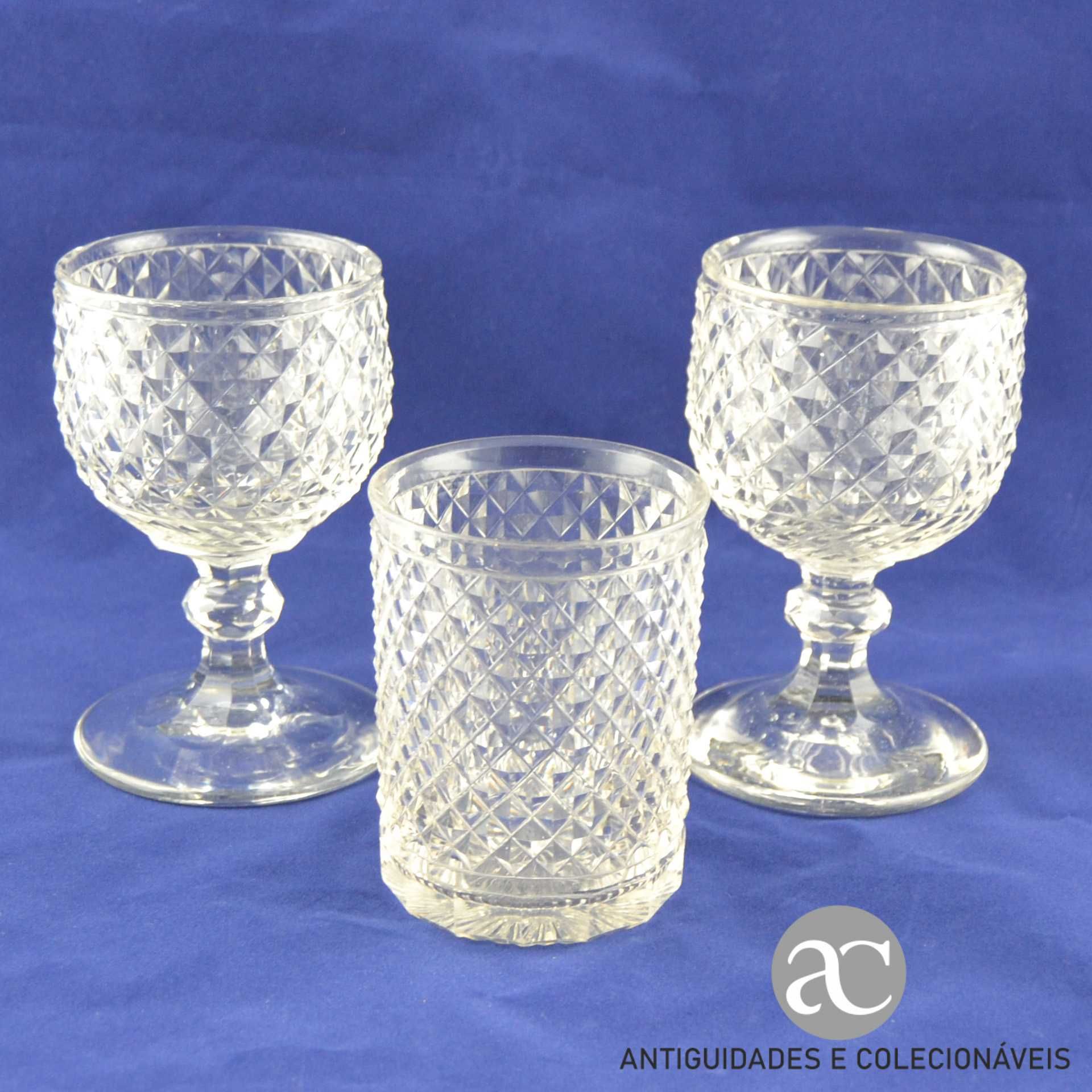 3 Copos em Cristal Lapidado Fabrico Europeu, finais do séc. XIX