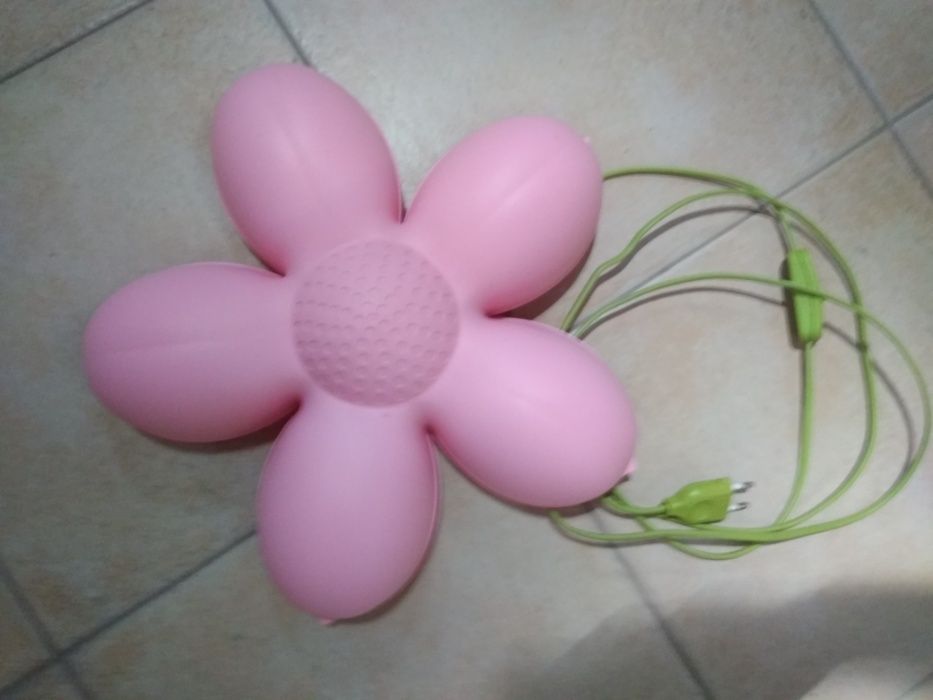 Candeeiro em forma de flor
