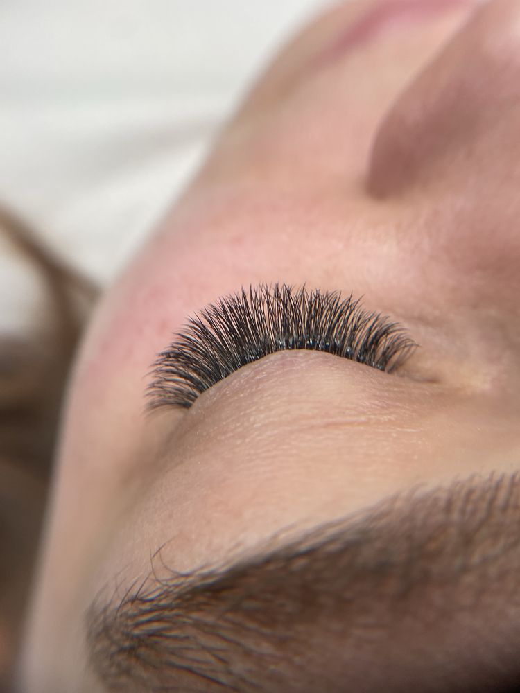 NAJPIĘKNIEJSZE rzęsy w Bielsku-Białej!! -20% na pierwszą wizytę!!