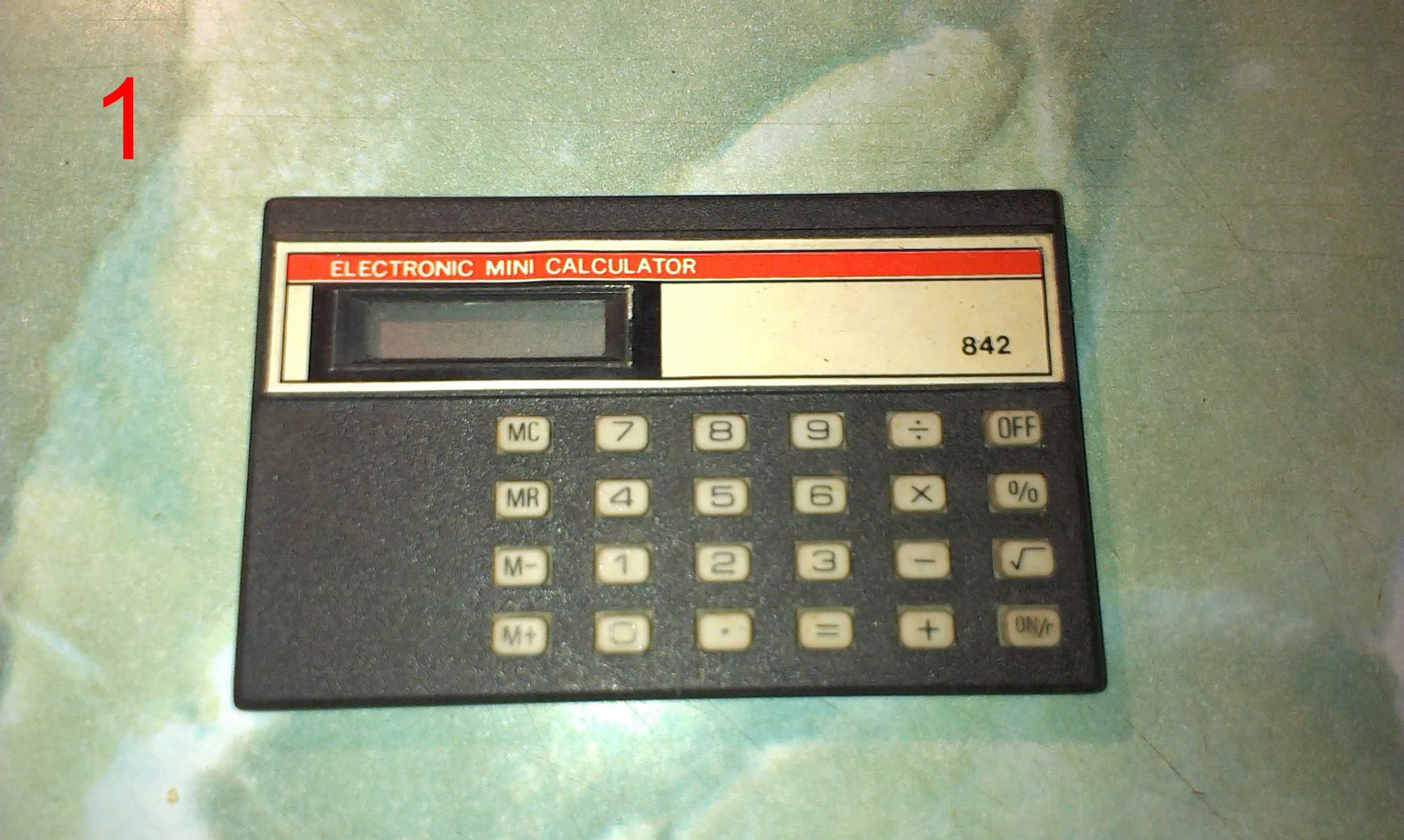 Калькулятор "Electronic mini calculator 842"