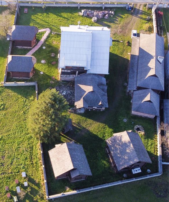 Продаж відпочинкового комплексу у карпатах!