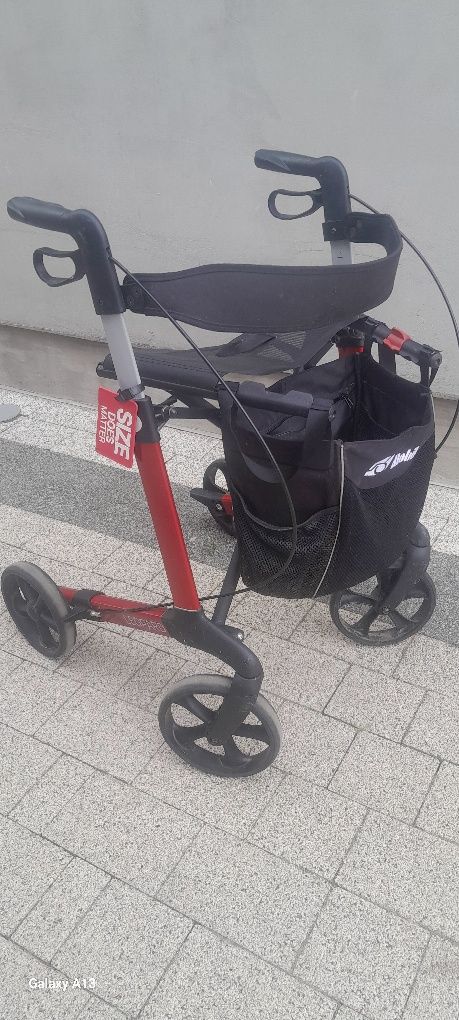 Chodzik rehabilitacyjny Rolator