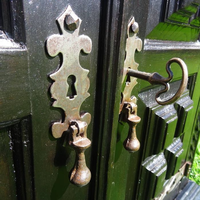 Móvel bastante antigo