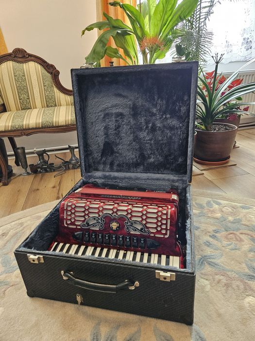 Włoski Akordeon Guerrini Oxford 3, 96 basów