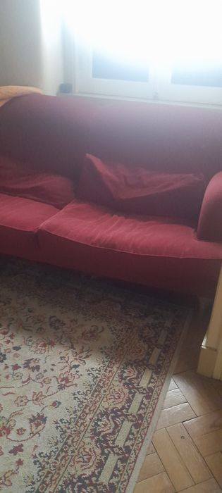 Sofa encarnada para sala