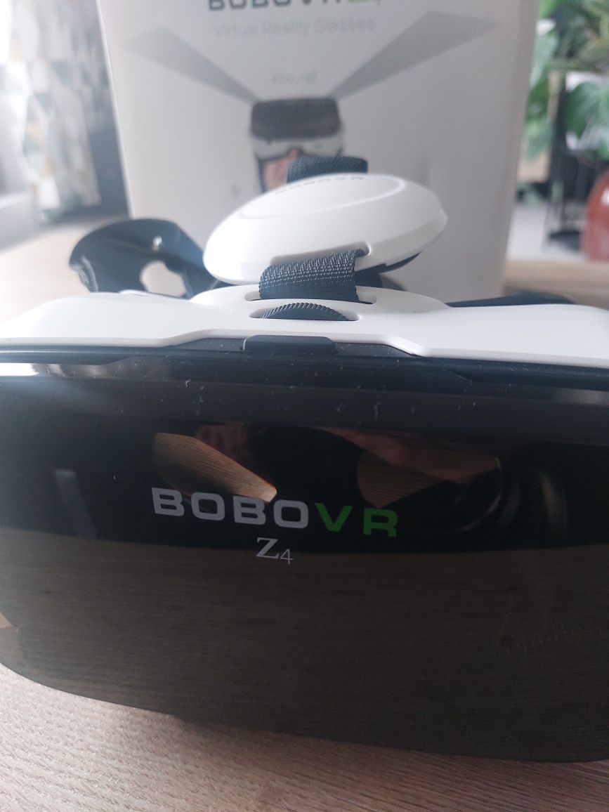 Gogle VR Bobo Vr Z4 dla telefonów z wbudowanymi słuchawkami