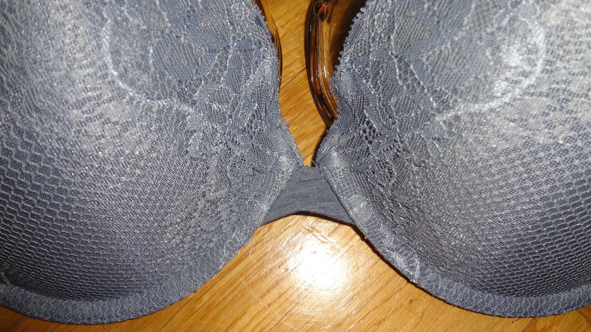 Biustonosz Calvin Klein 85D, push up, logowany