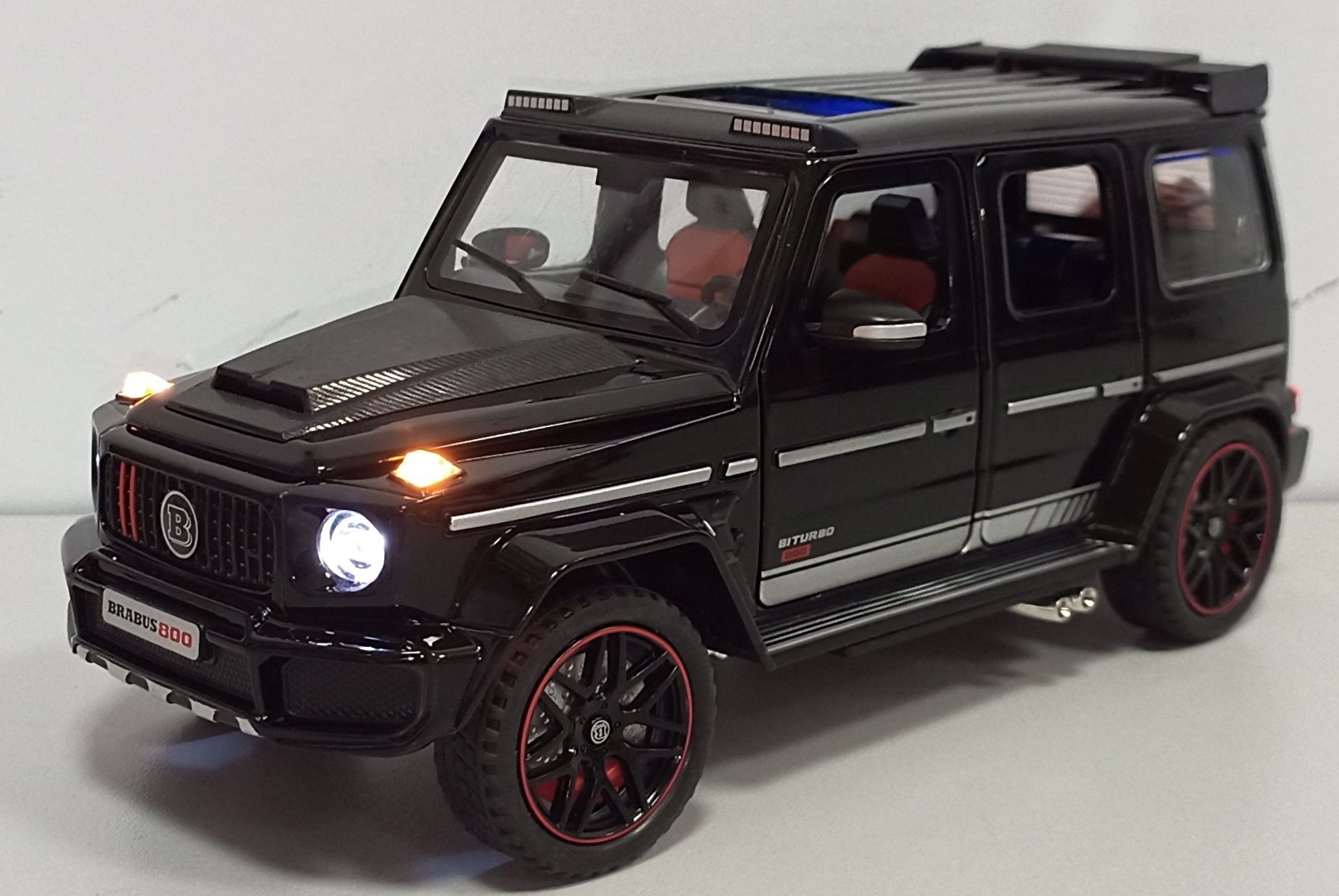 Mercedes-Benz BRABUS G800 модель 1:24 MINIAUTO. Металл, звук, свет.