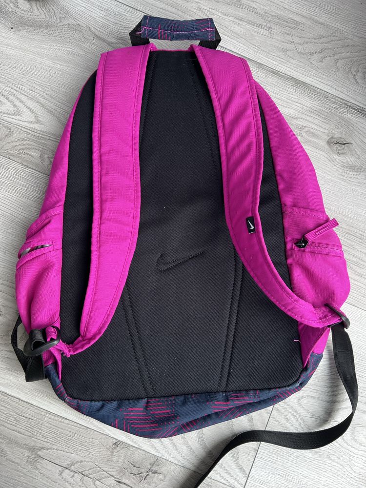 Plecak nike w dobrym stanie