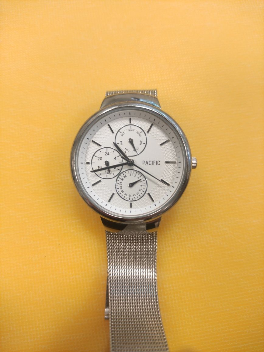 zegarek damski Pacific chronograf