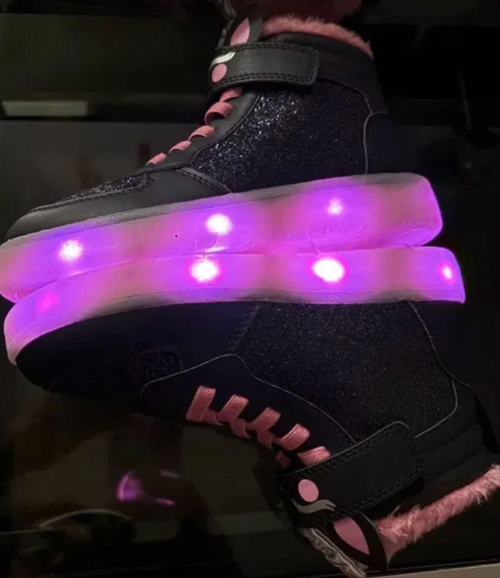 OCIEPLANE Jednorożec, unicorn buty led, świecąca podeszwa nowe HM 25