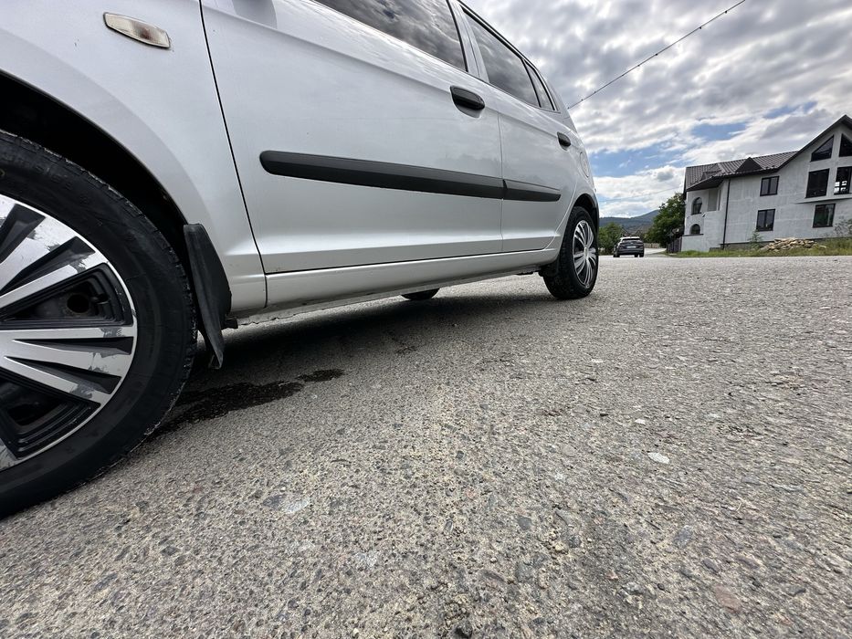 Kia picanto 1.1 диз авто економне гарне все працює кондиціонер