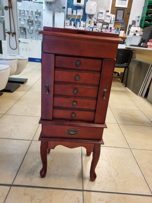 Szafka na biżuterię