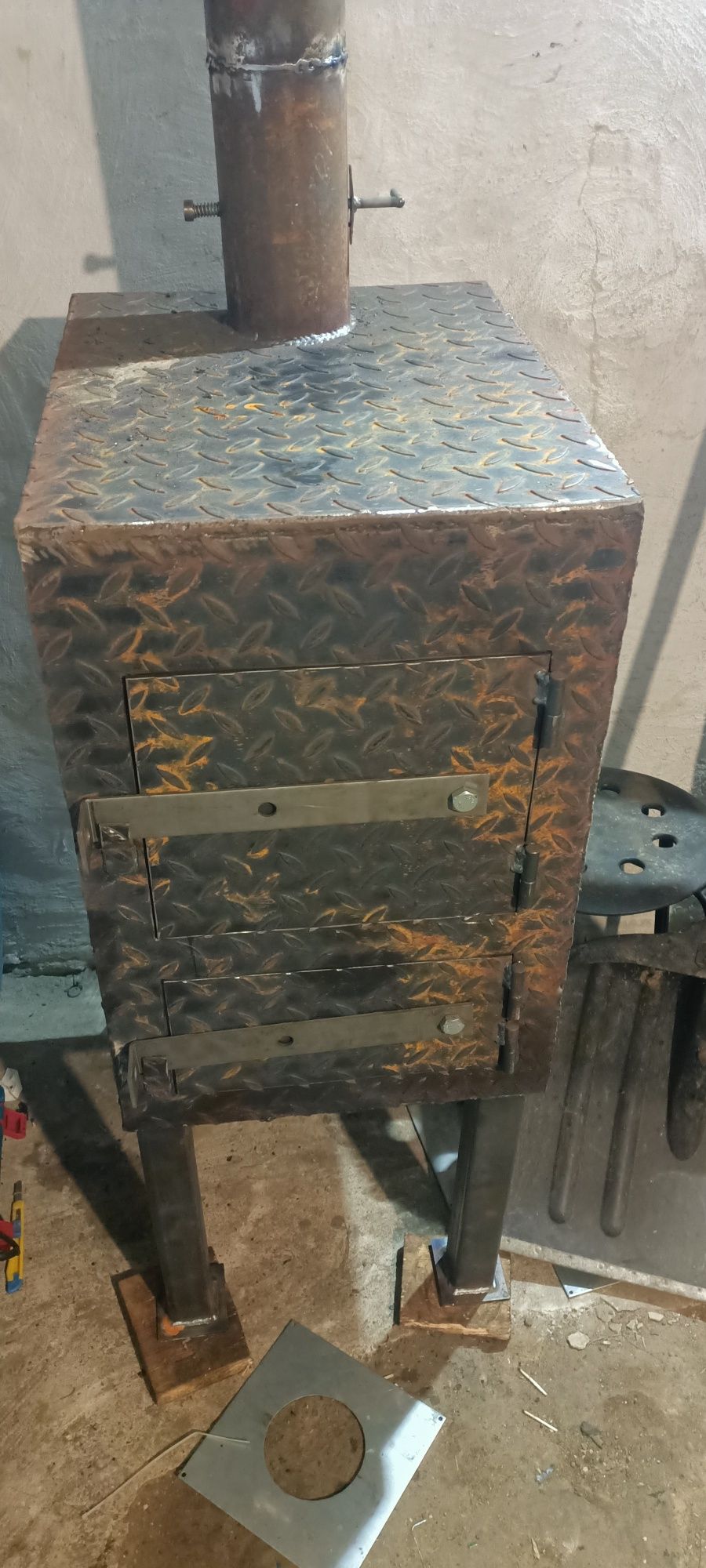 Продам буржуйку практично нова