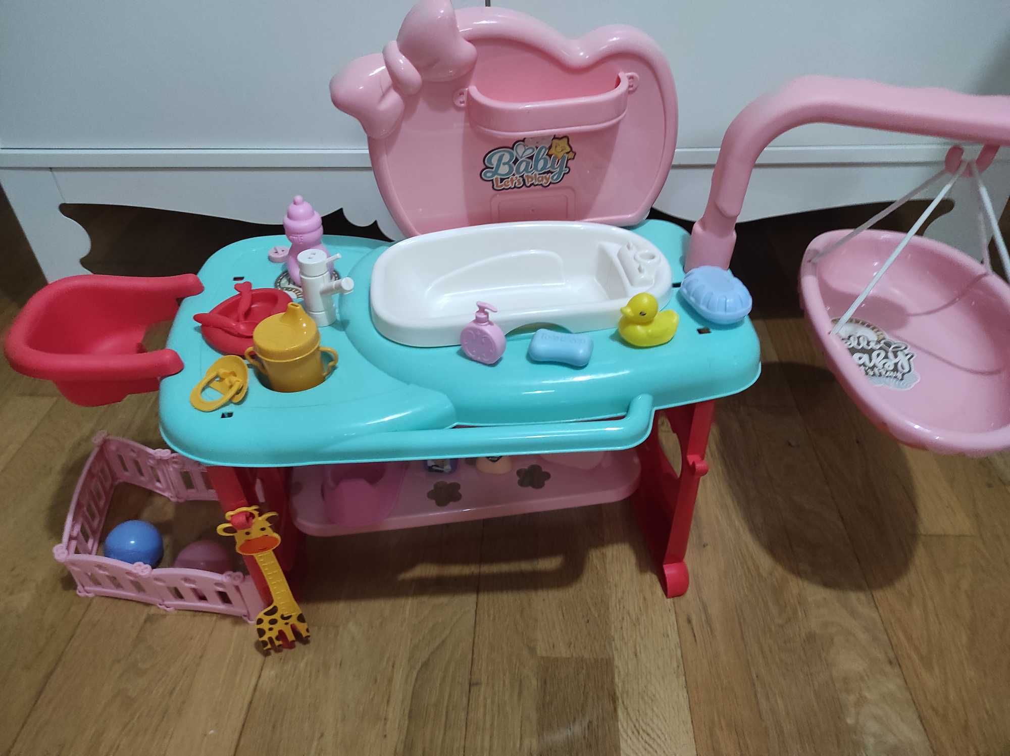 Espaço para bonecas bebés