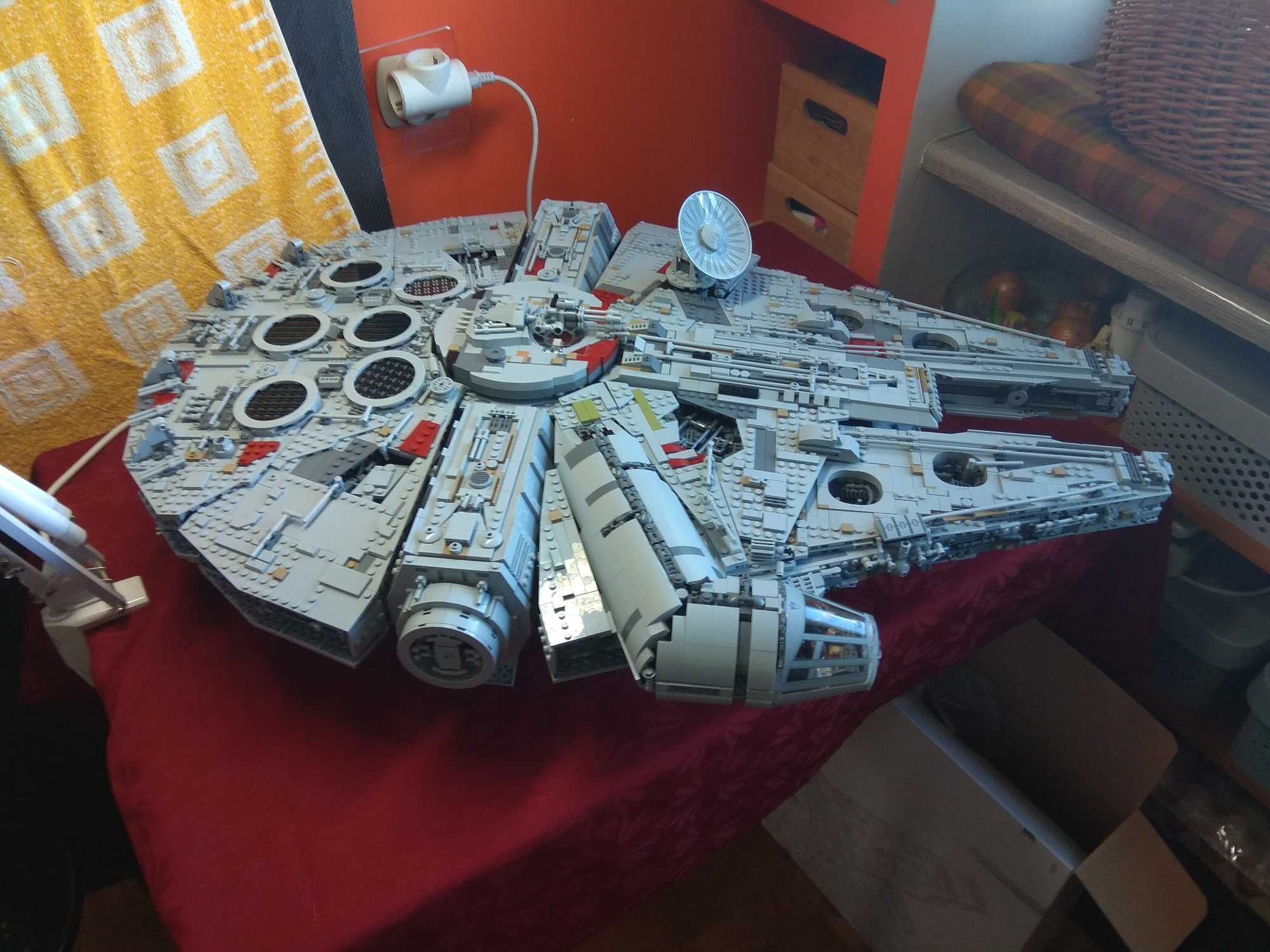 Zestaw LEGO 75192 Sokół Milenium