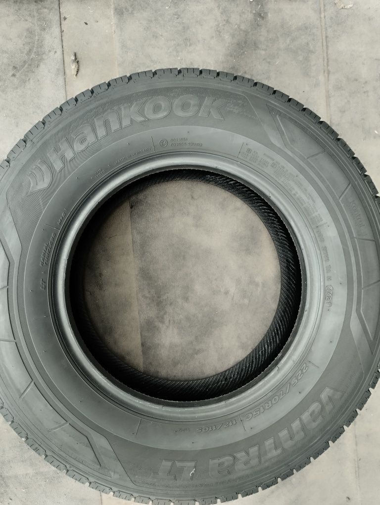 Продам шини 225/70R15C