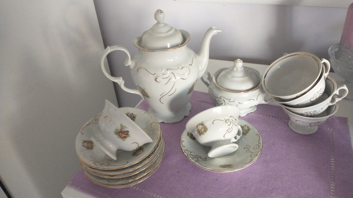 Porcelana Wałbrzych do kawy, herbaty z dawnych lat (+ gratis)