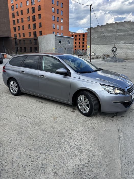 Продам Peugeot 308  2015року